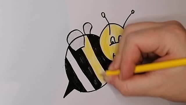 Guide: how easy it is to draw a bee