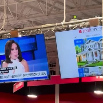 Wall to Wall UFO 🛸