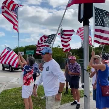 American Flag Walk Jan 8, 2022 - Vero Beach, FL - *We walk Barber Bridge every Saturday 10 am*