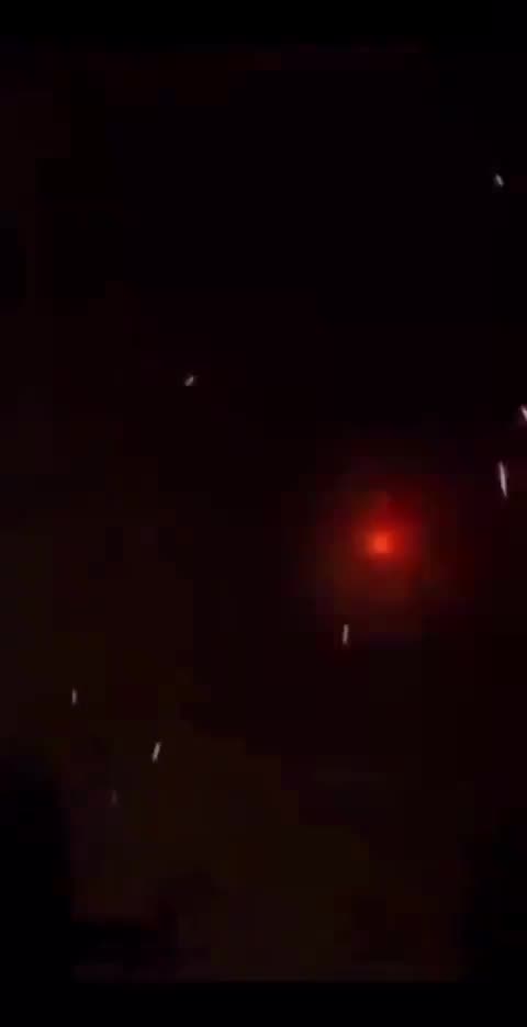 Der Iran hat gerade eine Salve aus Hunderten Marschflugkörpern und Drohnen auf Israel abgefeuert!