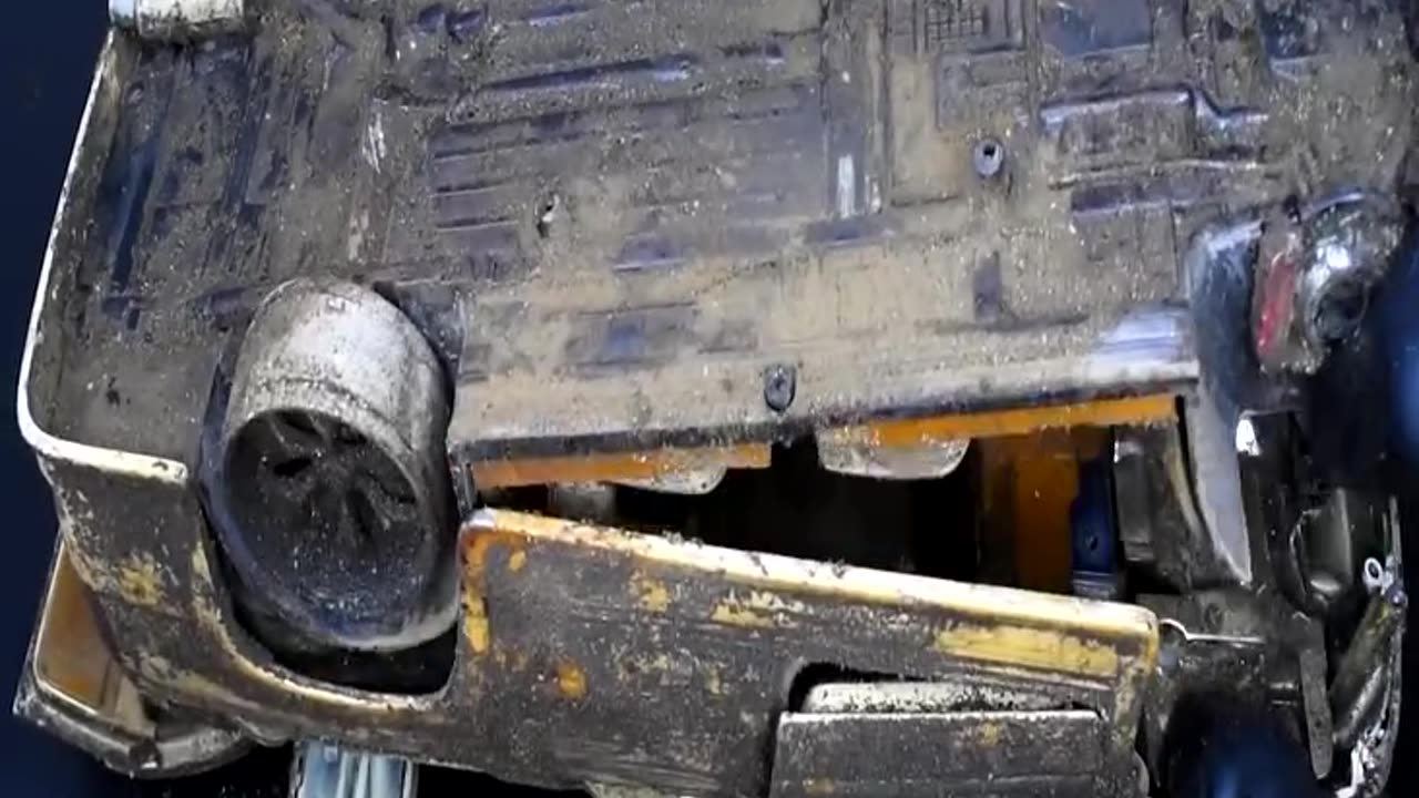 Restoration Abandoned Chevrolet Suburban Model Car