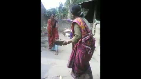 Dancing fight between two village women - Village funny video_Cut