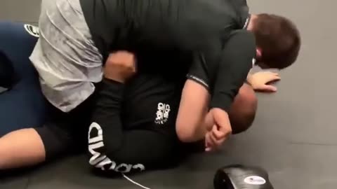 Khabib Nurmagomedov vs Daniel Cormier 😂