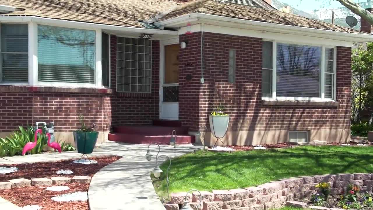 This woman lives every day like it’s 1958