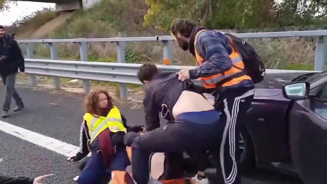 One Italian driver was fed up with protesters who block traffic