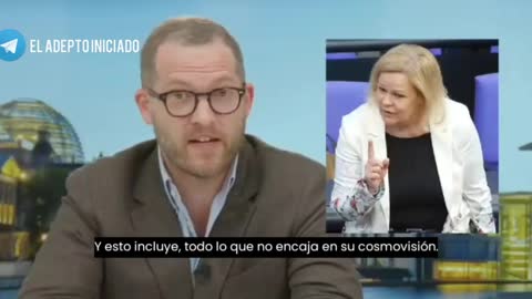 AL MEJOR ESTILO DE LOS "COMISARIOS" DE LOS CAMPOS DE CONCENTRACIÓN NAZIS....