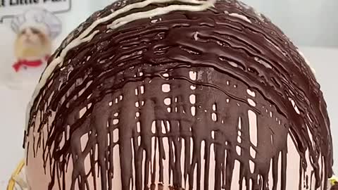 Puff’s new friend ClicBot is here to help today! Let’s welcome our new chef!