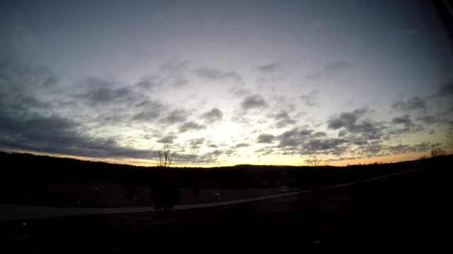 Sun Rise 12 15 22 28f/-2c