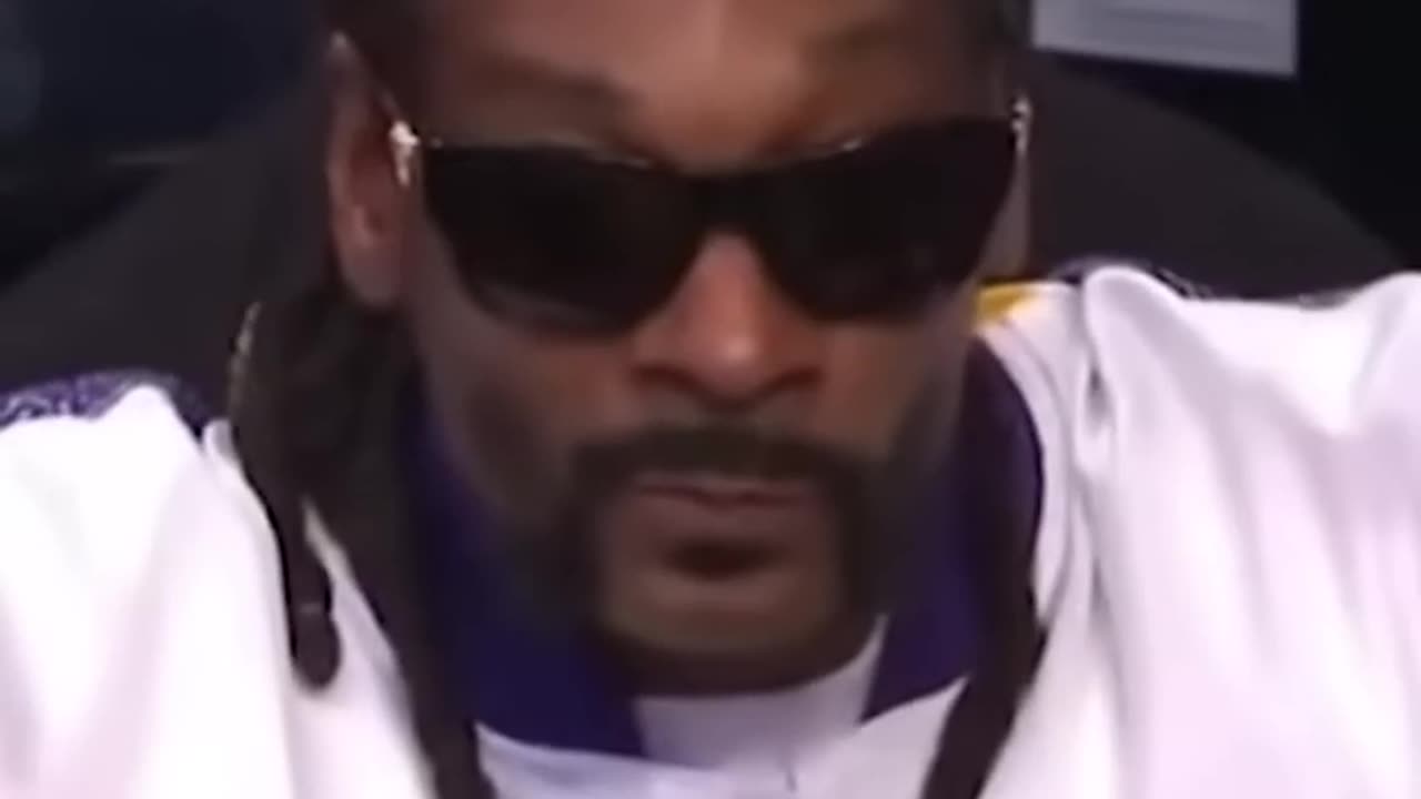 Kobe's moonwalk Free through even made snoop dogg hyped