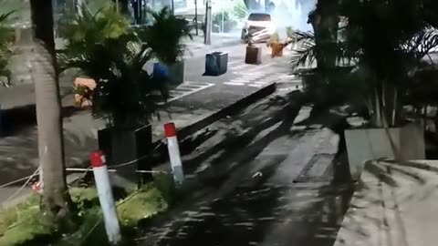 Conductor en estado de embriaguez estrelló un local en Cuadra Play