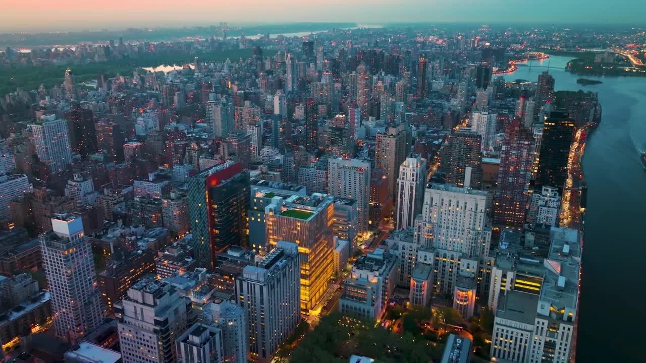 New York in 8K ULTRA HD - Capital of Earth