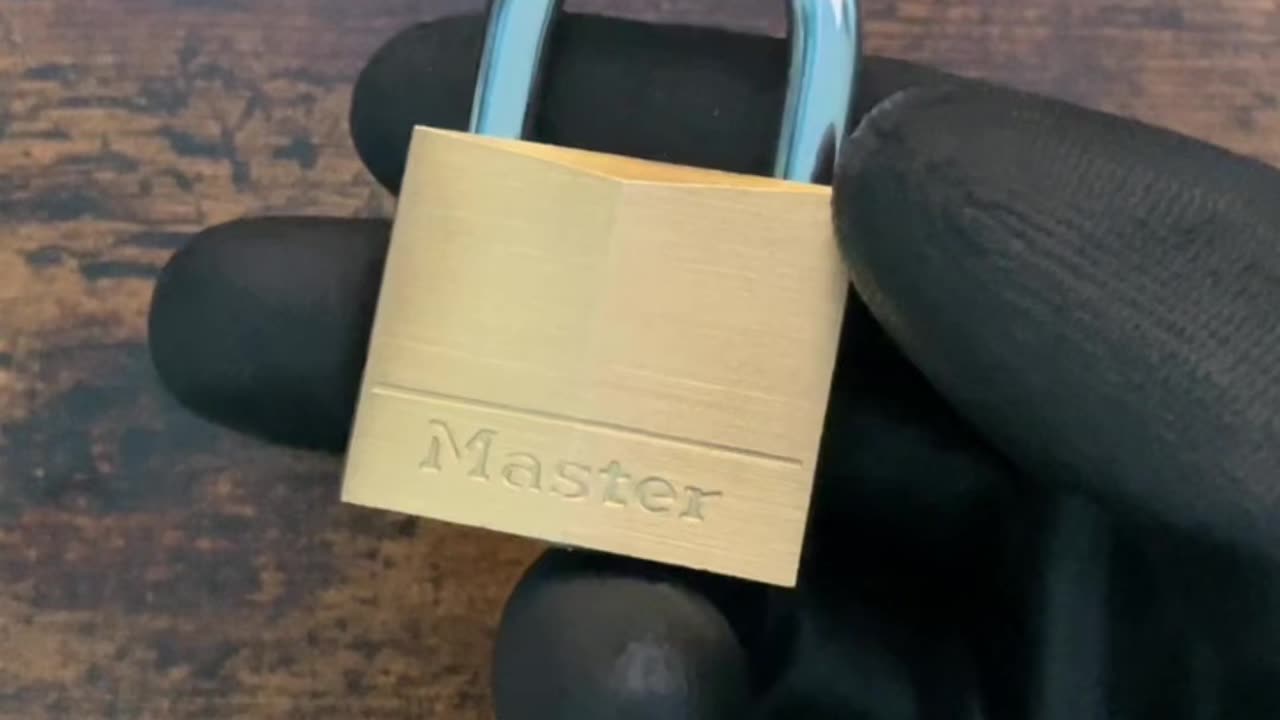 Masterlock v Comb Pick