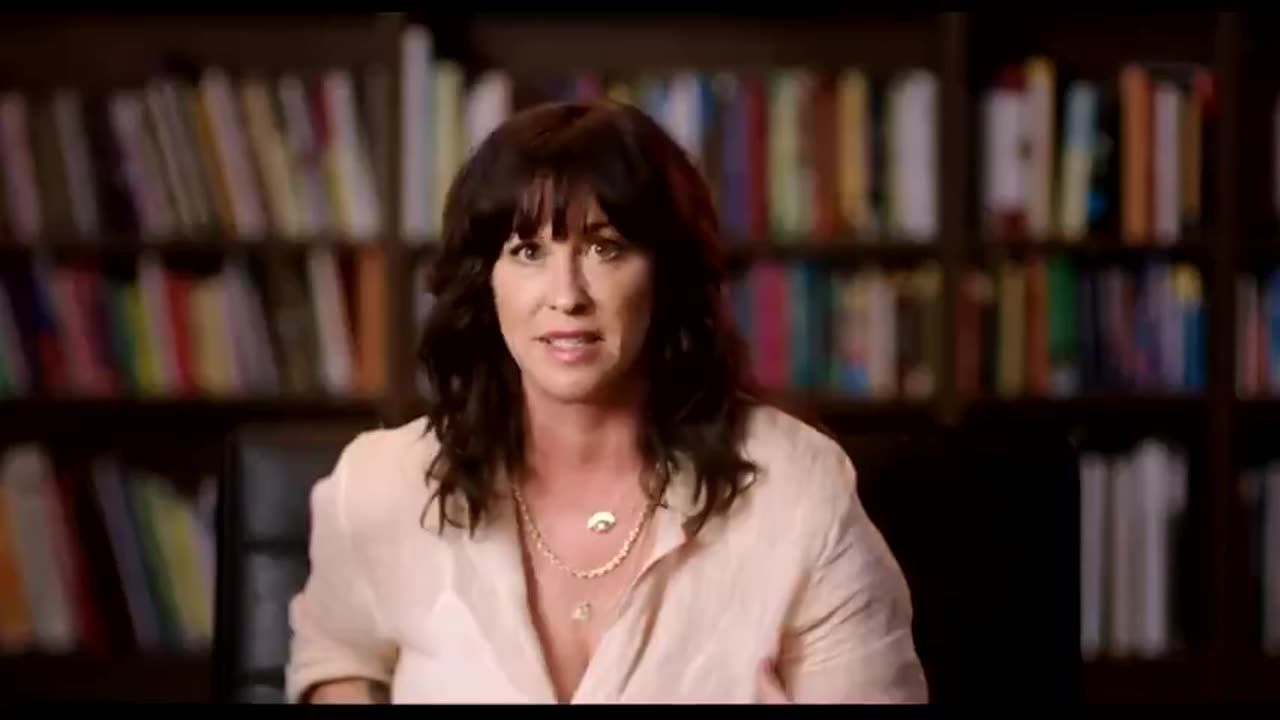 Alanis Morissette Talks About Pedophiles In The Music Industry