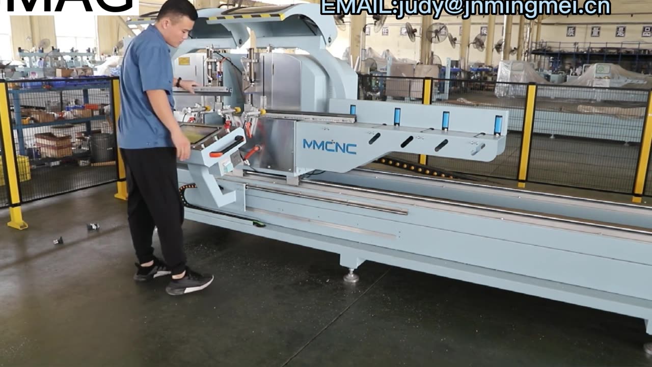 cnc double head cutting saw #aluminummachine #cutting #cuttingsaw #aluminumcutting #aluminumwindow