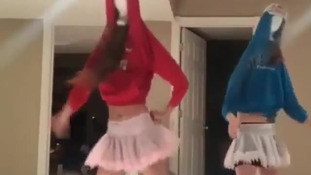 Long Neck Dance
