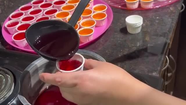 Who else loves Jell-O shots 😍