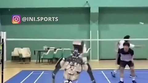 Badminton Sparing With Robot