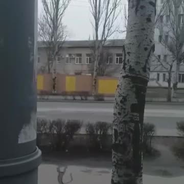 Video from earlier today Russian forces shooting at Ukrainian positions in Melitopol, Now the city