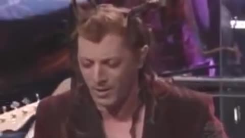 A perfect circle featuring InebriatoR - 3 Libras (meme video)