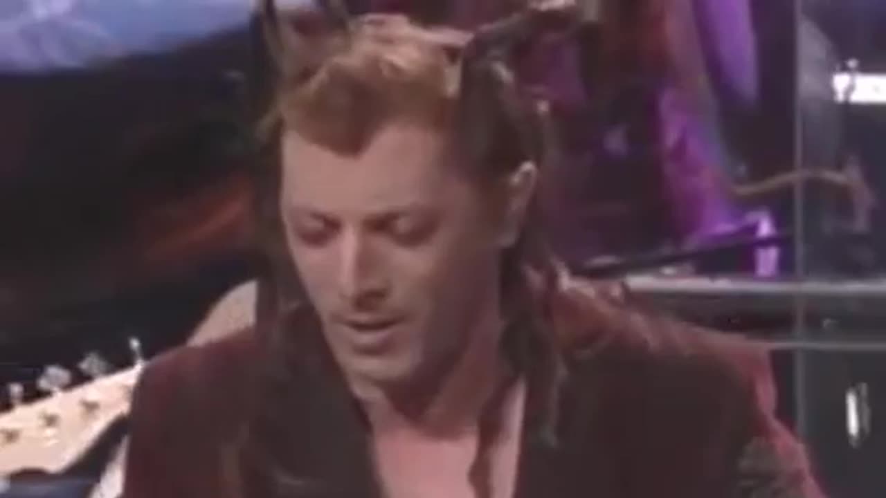 A perfect circle featuring InebriatoR - 3 Libras (meme video)