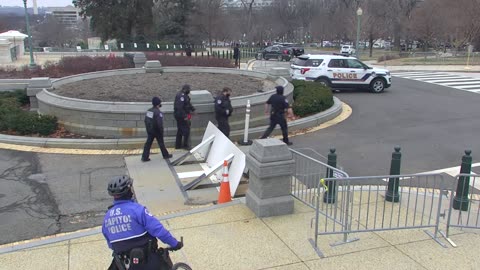 7214USCG00SenatePlazaOutbound_2021-01-06_09h20min00s547ms.mp4