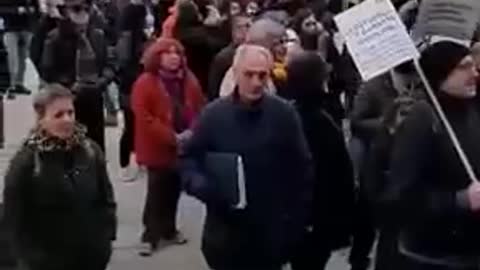 CORTEO DI MORTI PER VACCINO A PARMA