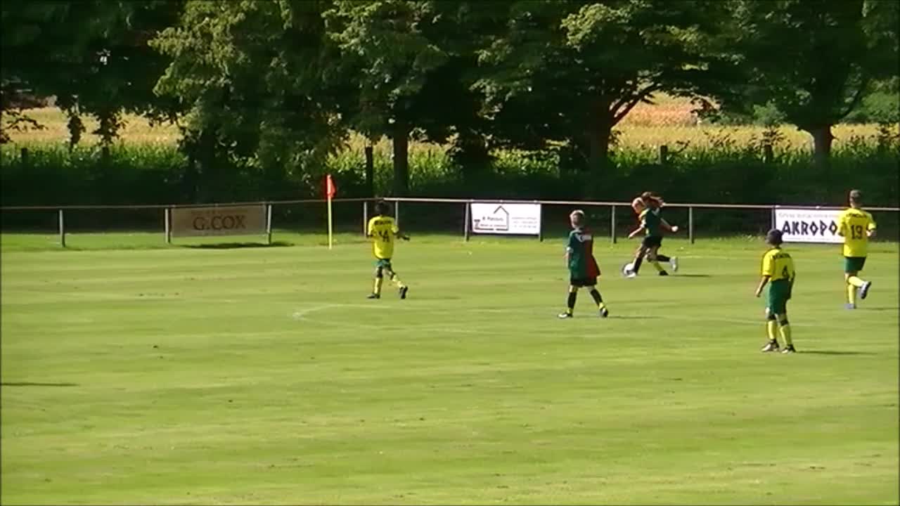 Yaya speelt zijn eerste wedstrijd voor Fortuna U12 tegen EMS