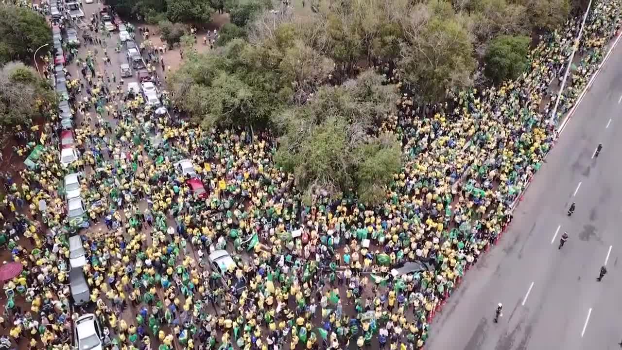 Hundreds of pro-Bolsonaro protesters call for military intervention in Brazil's capital | AFP