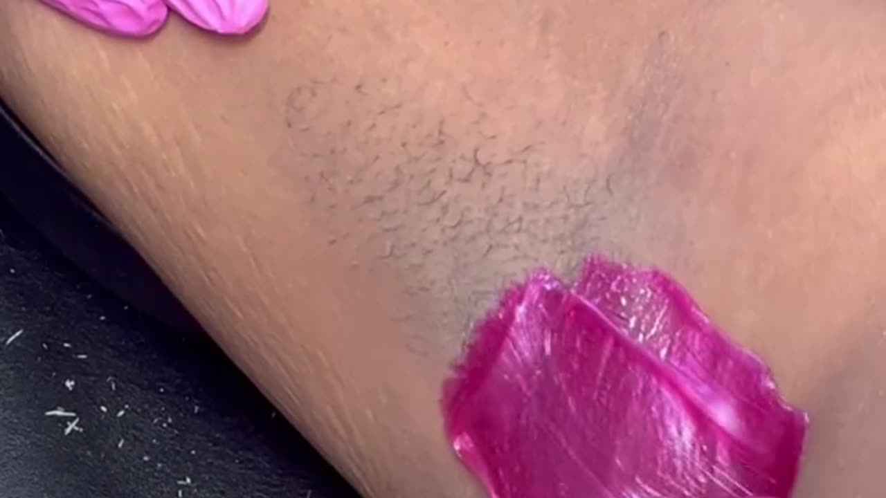 Underarm Waxing with Sexy Smooth Purple Seduction and Tickled Pink Hard Wax | @aureateaesthetics