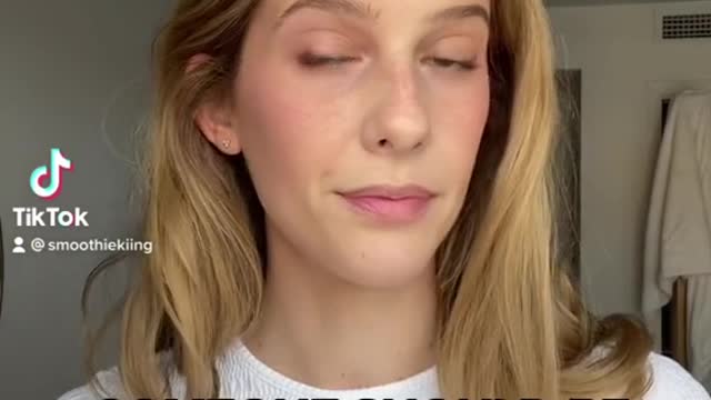 Is he correct? | How do you compliment a women?