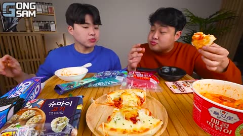 ENG SUB) ASMR MUKBANG FIRE Noodle & HOT DOG & CHEESE PIZZA & Tteokbokki EATING SOUND ! (BULDAK)