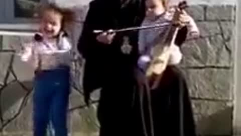 ΑΚΟΥΣΤΕ ΚΑΙ ΑΥΤΑ ΤΑ ΚΑΛΑΝΤΑ