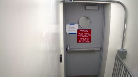 6166RHOBGRRGST3StairwellSide_2021-01-06_18h00min02s510ms.mp4