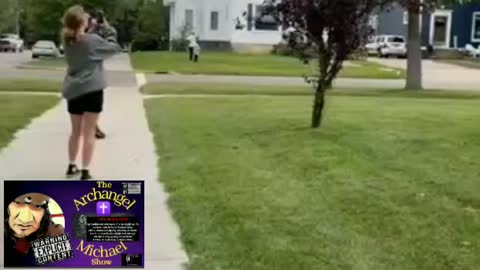 Glitch in The Matrix, plane and banner stopped in mid-air