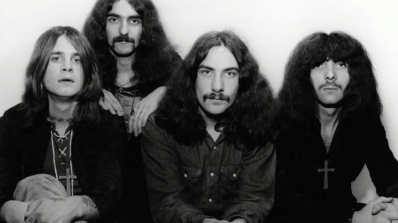 Paranoid - Black Sabbath