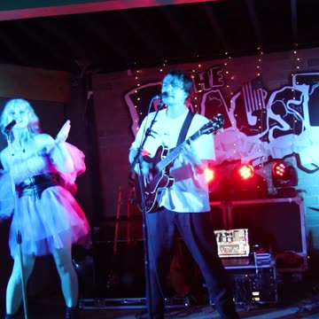 7000 Apart singing at The Flagstone Bar in Appleton Wisconsin