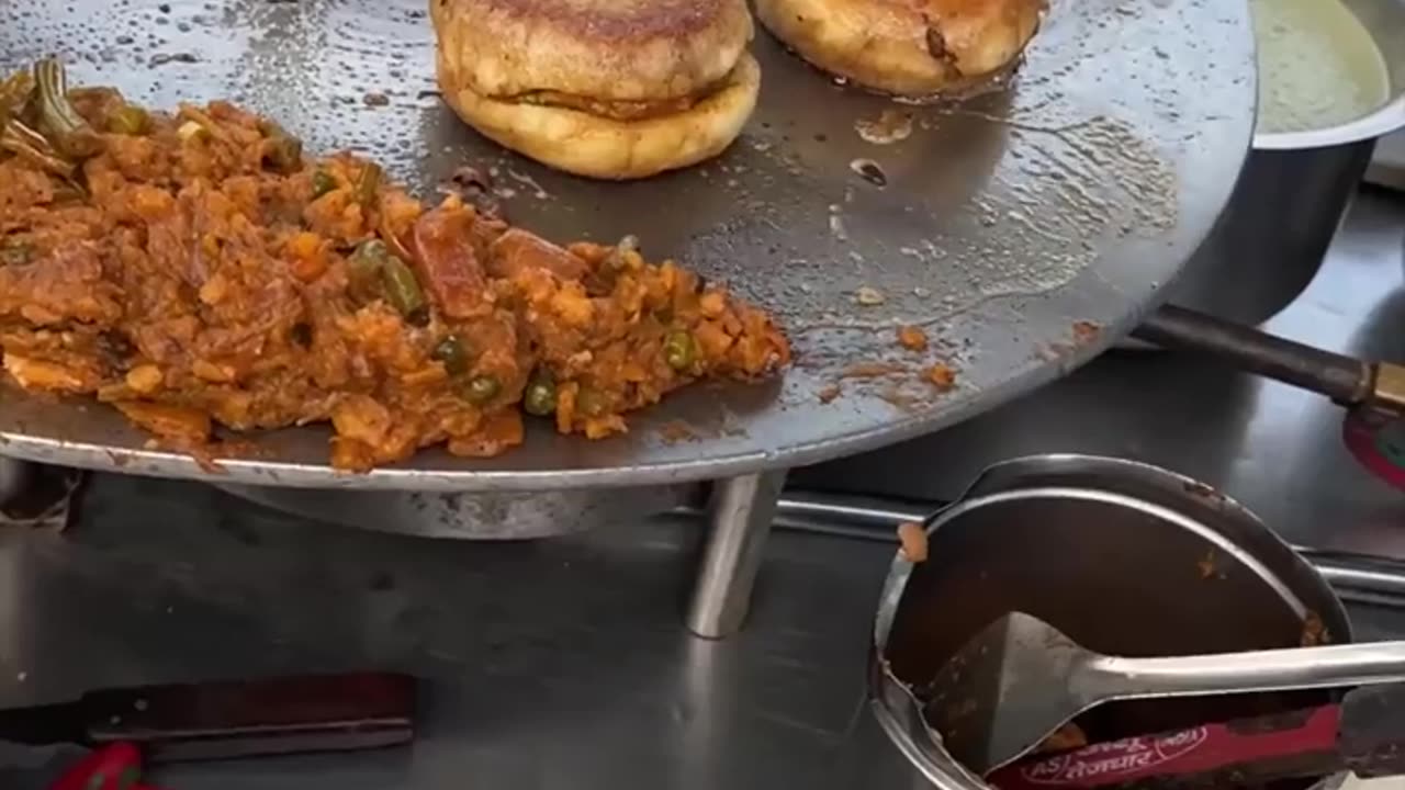 --गोली की स्पीड से बिकते है _ India Street Food Shorts _shorts _shortsfeed