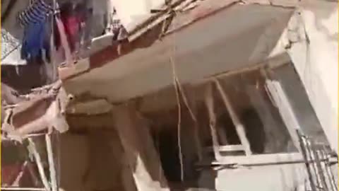 Unverified first footages of #Tajikistan, where an #earthquake 7.2 hits, looking big damage.