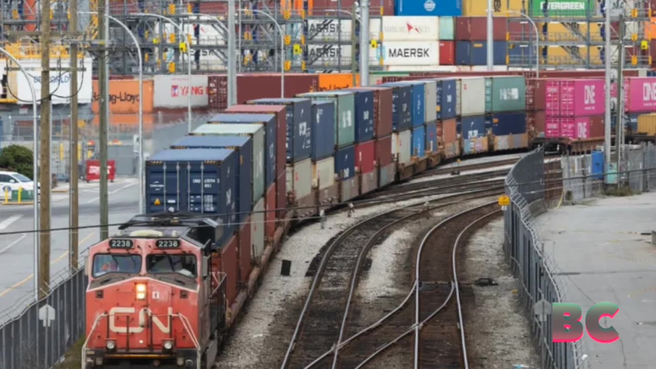 Canadian government forces rail lockout to end