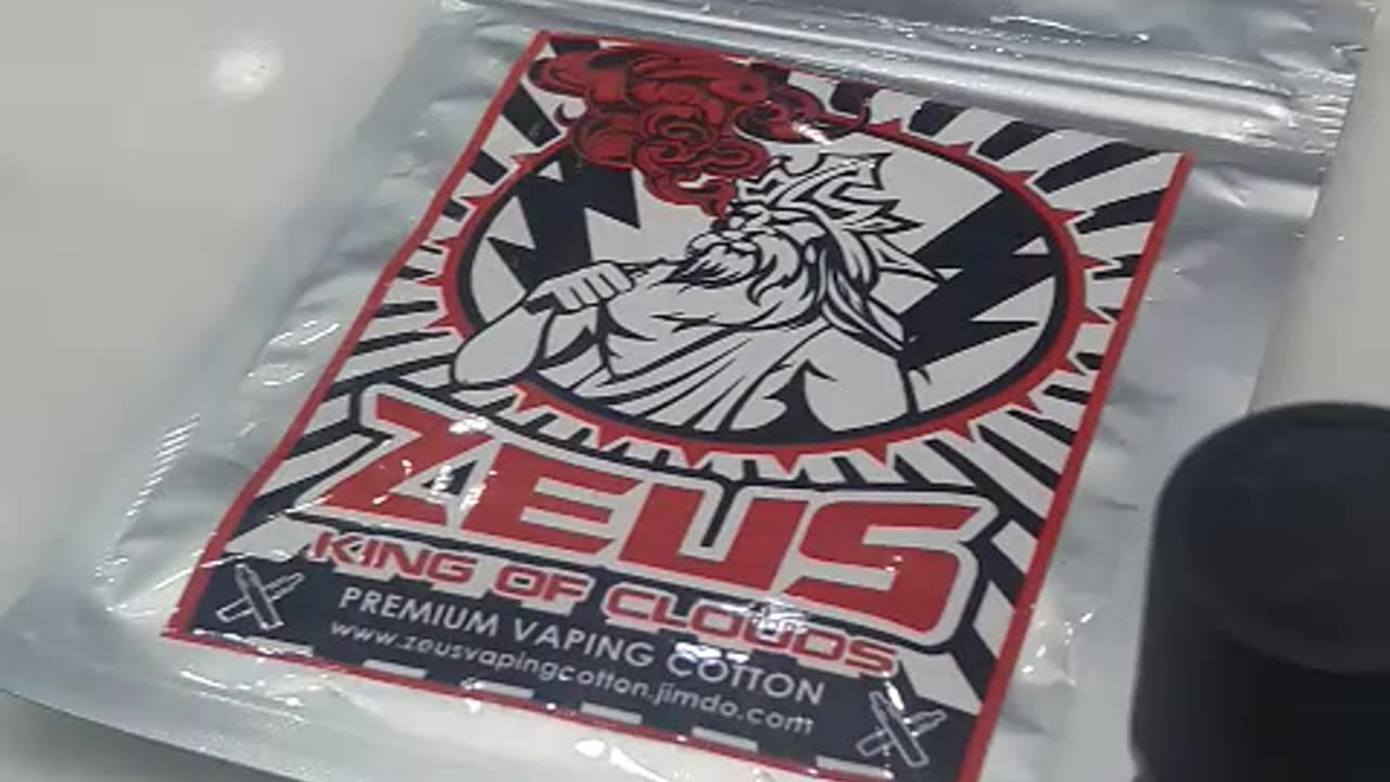 Ο ΗΛΕΚΤΡΟΝΙΚΟΣ ΚΑΠΝΟΣ ΤΟΥ ΚΑΤΑΡΑΜΕΝΟΥ ΔΑΙΜΟΝΑ