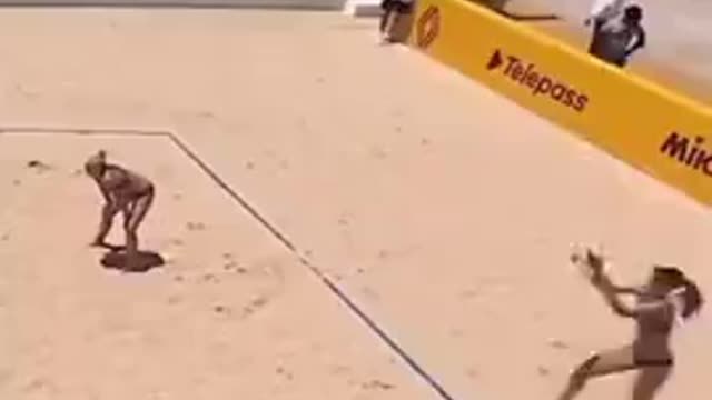 Insane USA women's volleyball team play