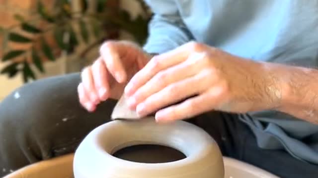 Lil vase ) #pottery #satisfying #asmr #thrdfloor