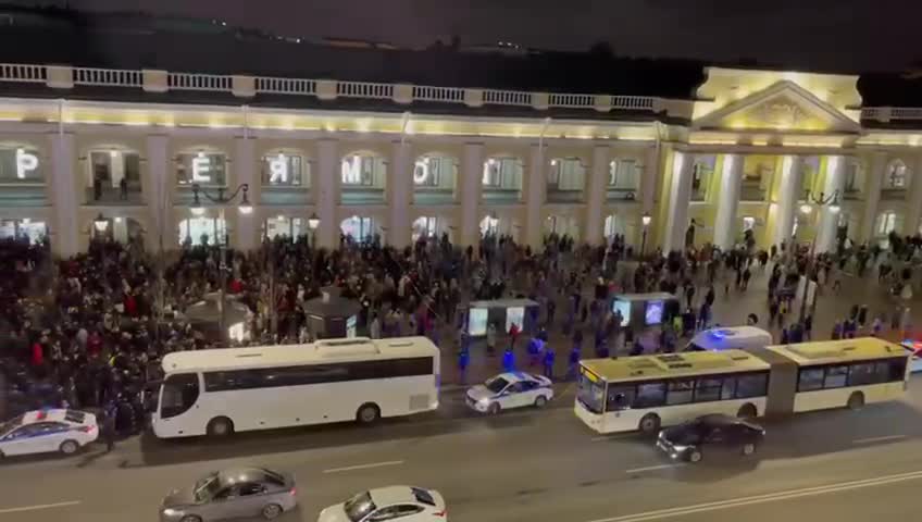 Санкт-Петербург. Протест против войны