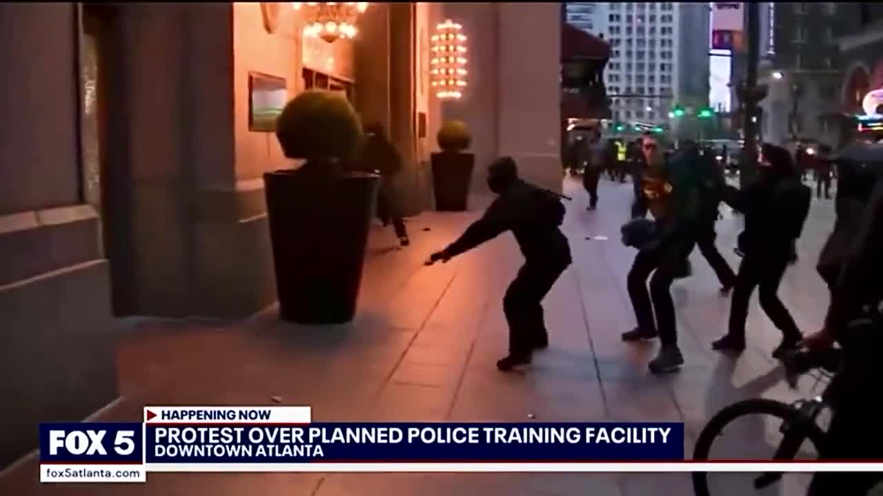 안티파의 쇼같은 폭력 시위,아틀란타,Frox News