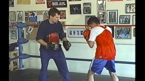 Chris_Getz_Ultimate_Boxing-Vol_4_Focus_Mitt_Training