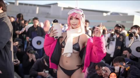 Winter Comiket Cosplay Showcase Reaction!