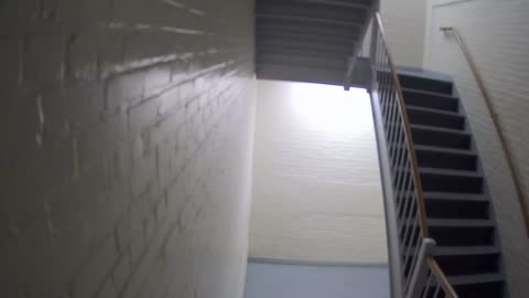 3867FHOB01Stair4_2021-01-05_00h00min00s863ms.mp4