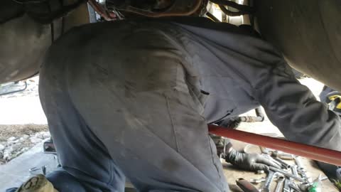 TIGHTENING UP THE TRANSMISSION (of the Freightliner)