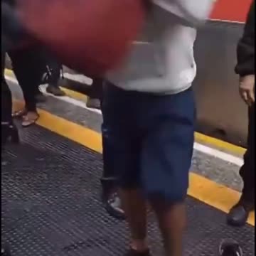 Passageira é importunada sexualmente e homem é agredido por passageiros na CPTM