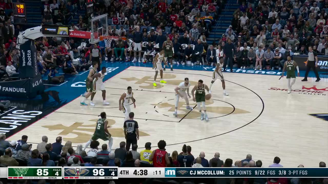 Beasley Rains Threes! Bucks-Pelicans Neck-and-Neck in Final Minutes